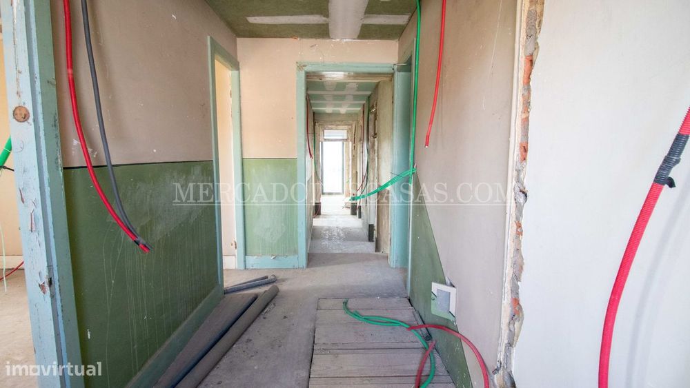 Moradia com elevado potencial no centro de Avanca