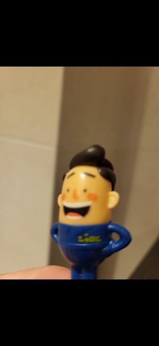 Boneco caixa de supermercado Lidl.