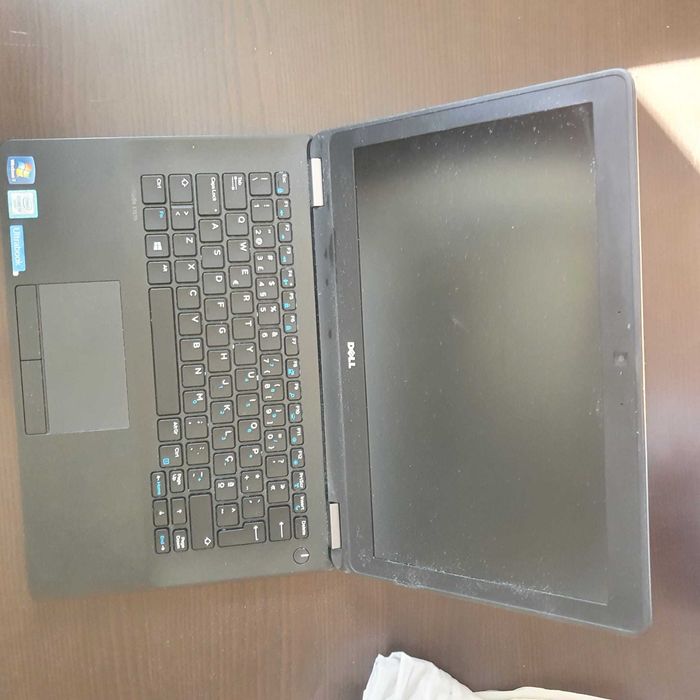 Dell Latitude E7270, I5-6300U CPU, Ram 16GB