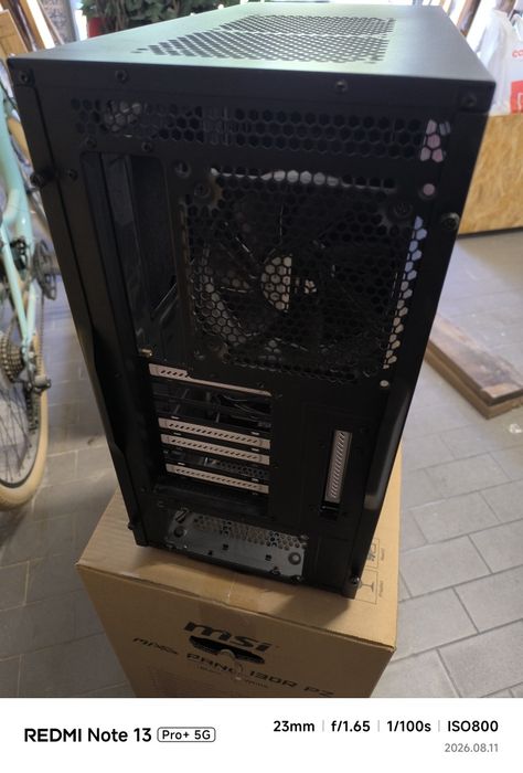 Caixa PC Fractal Design R4 window
