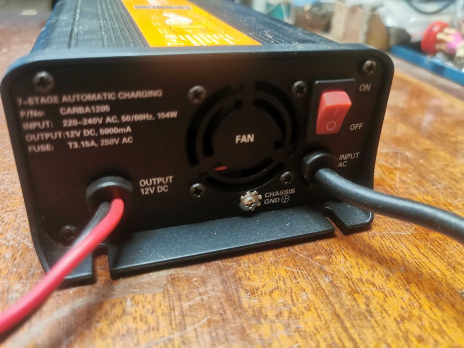Carregador Baterias 12V