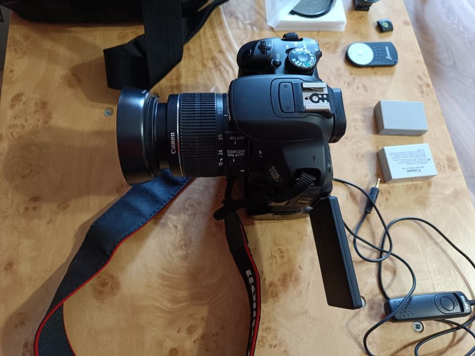 Зеркальная камера Canon eos 650 d