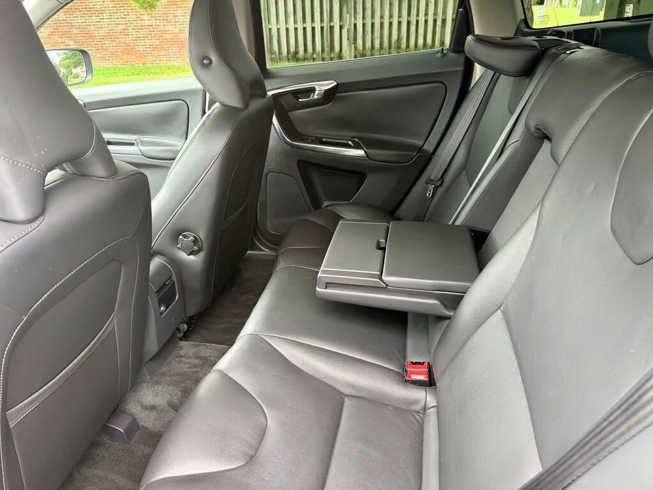 Volvo XC60 T5 Premier      2015