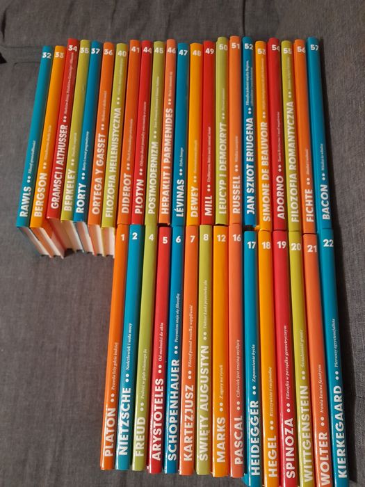 Zestaw książek  hachette odkryj filozofię w twardej oprawie