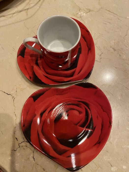 Conjunto de chávena e 2 pratos