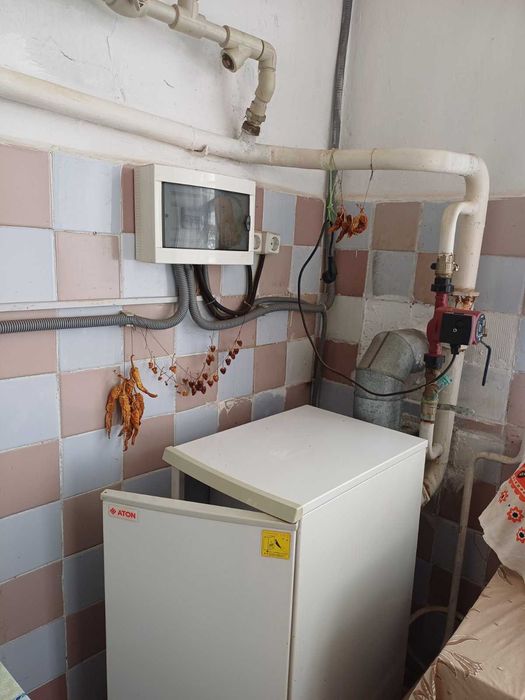 Продається 2-поверховий цегляний будинок м. Тараща