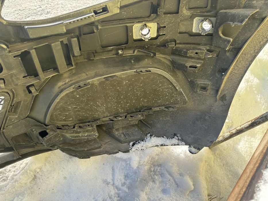 Передний бампер в сборе MERCEDES C220