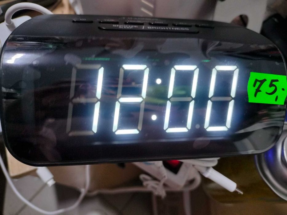 RADIOBUDZIK BUDZIK z funkcją spania zasilanie sieciowo bateryjny ZEGAR