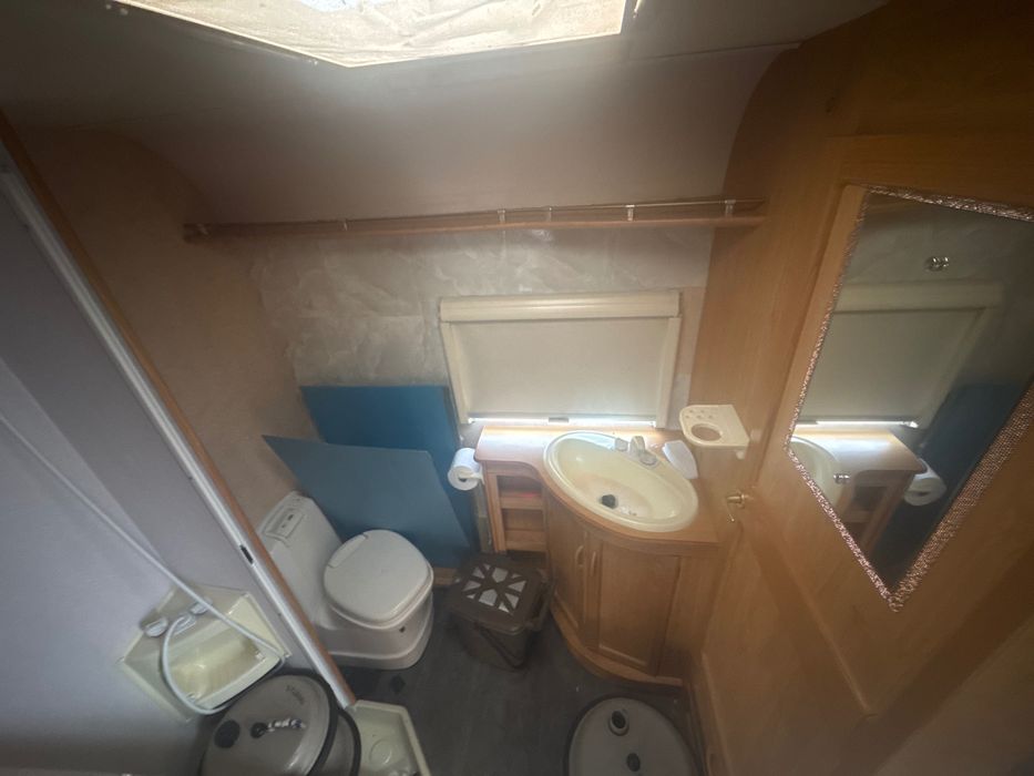 Caravana Swift Archway 4 camas 1999 ano