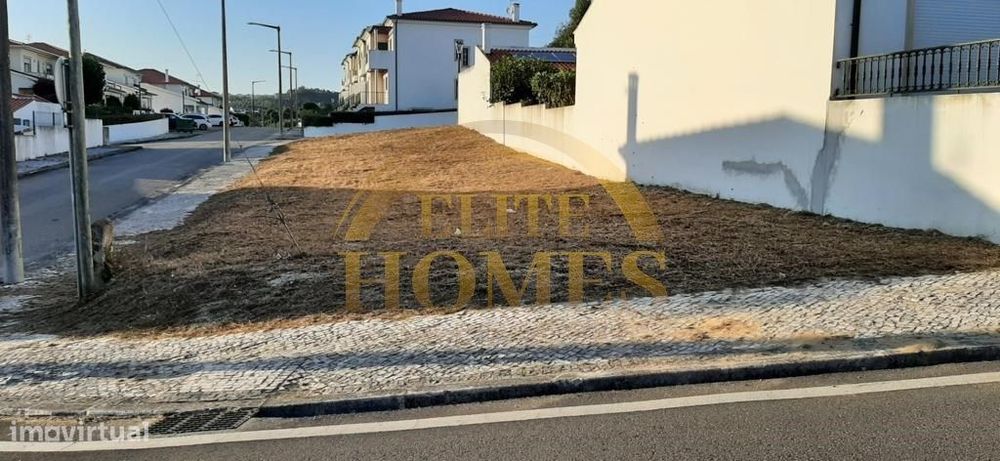 Lote de terreno com 300m2 para construção urbana.