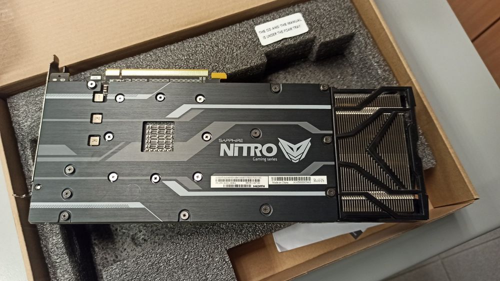 Sapphire R9 Fury OC64740112994305121