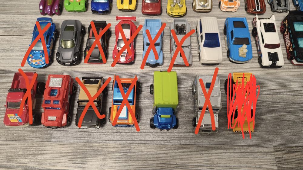 Машинки HotWheels