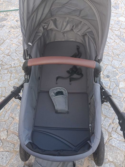 Carrinho de bebé trio