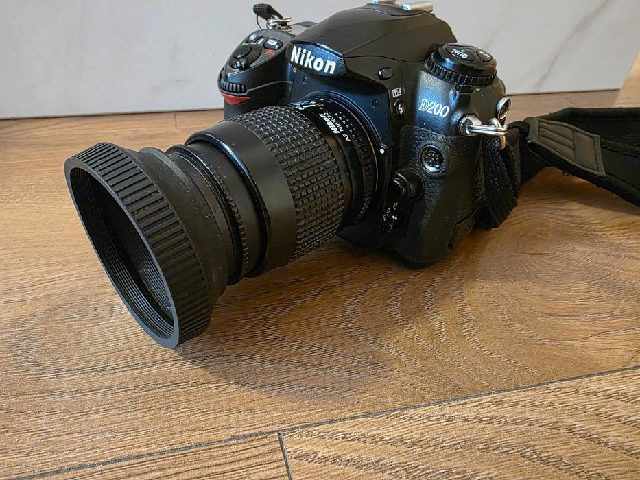 Zestaw Nikon D200 + Obiektyw 35-80mm + Grip MB-D200+ Zestaw Akcesoriów