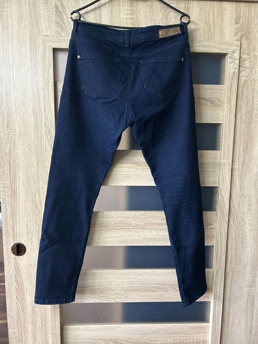 Spodnie jeansy damskie