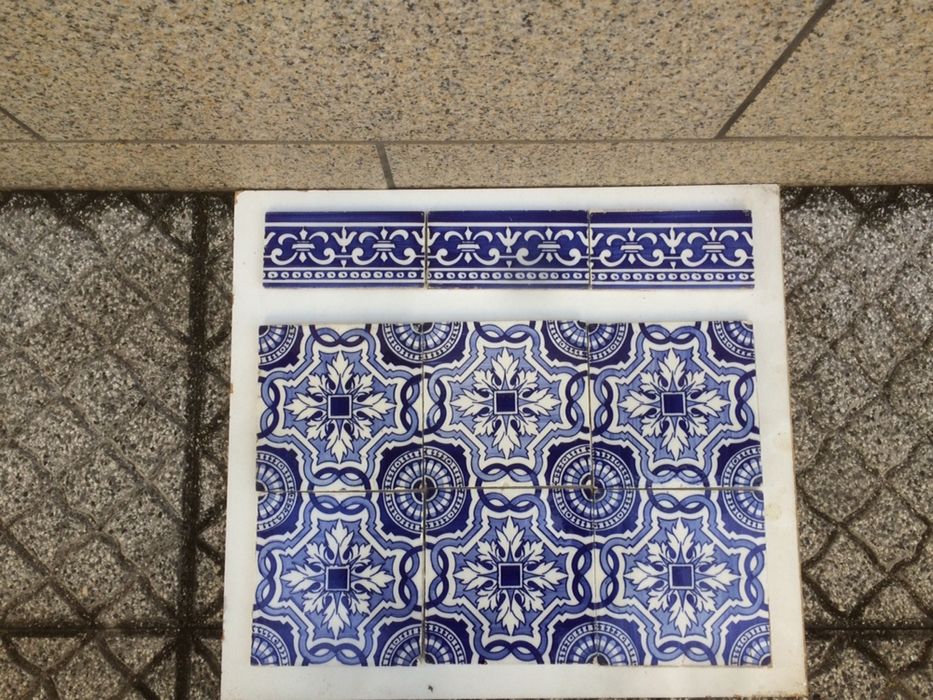Azulejo antigo séc.XIX(fábrica carvalhinho/porto)