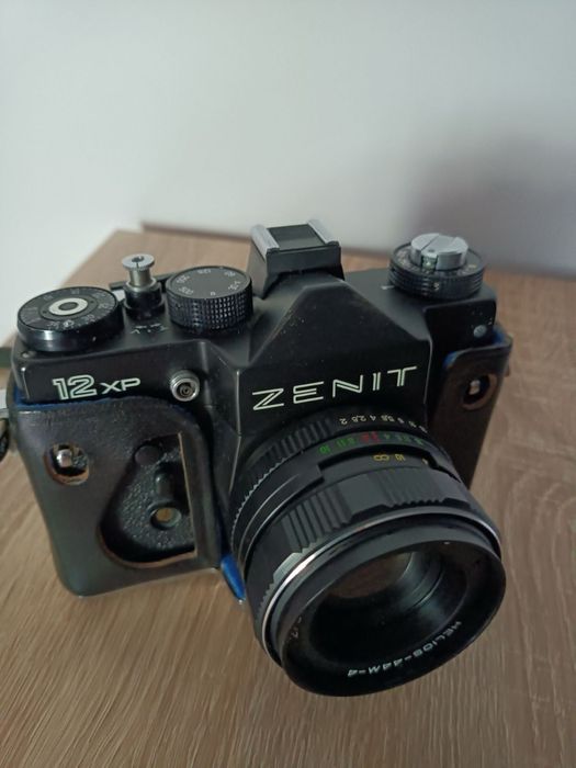 Aparat Zenit 12 xp z obiektywem