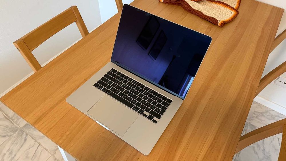 MacBook Air 15" M2 (2023) – Avariado / Para peças ou reparação