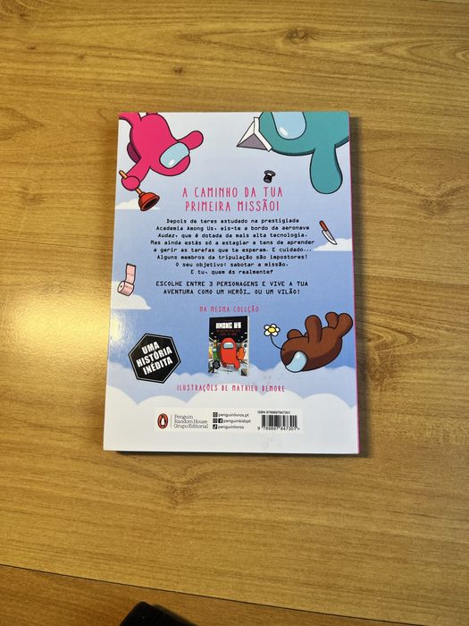 Livro juvenil - Among Us