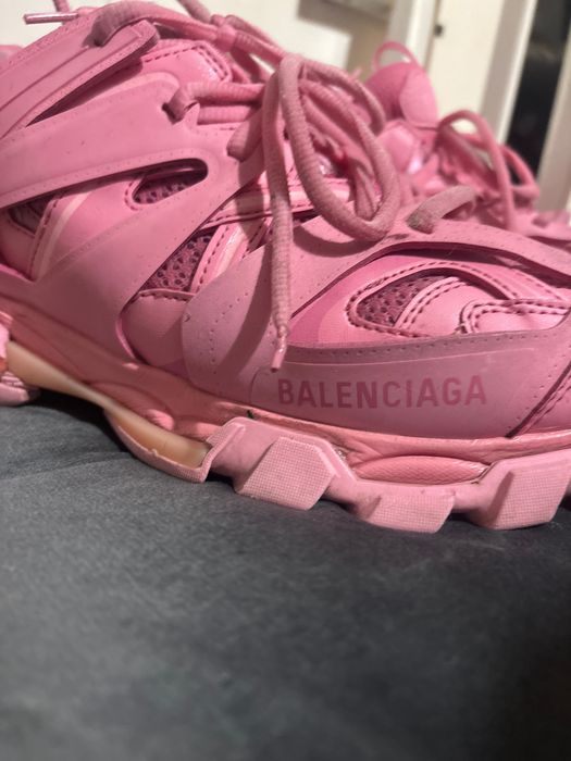 balenciaga track