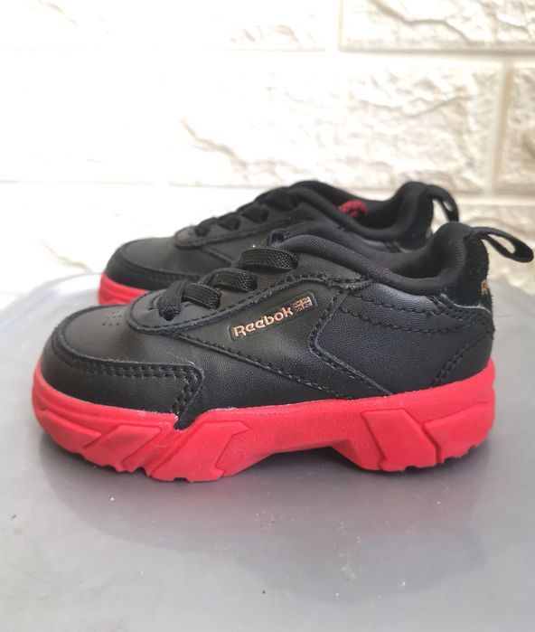 Reebok menino nr 20 - Novas!