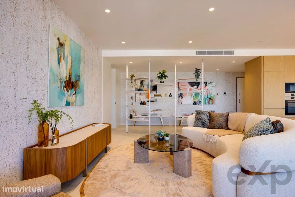 Condomínio de Luxo T2 Inteligente para uma Vida Sem Esforço no Centro