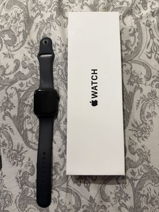 Продам apple watch se 3 44 mm