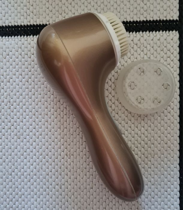 Clarisonic Aria złota Sephora soniczna szczoteczka do twarzy limitowan