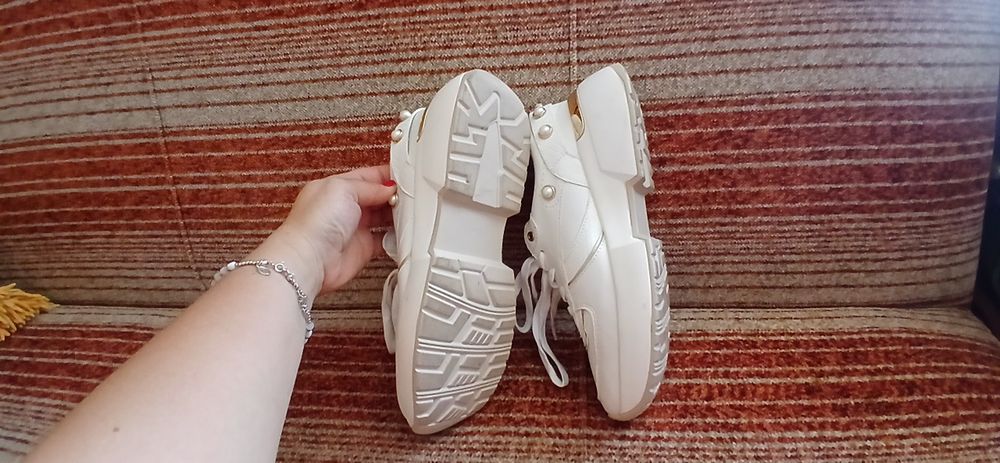 Sprzedam Buty DEE ZEE rozmiar 40