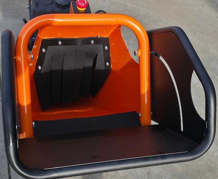 Rozdrabniacz do gałęzi, rębak spalinowy TB GARDEN GS650