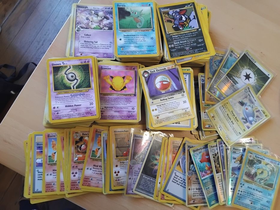 Lote de cartas antigas Pokémon