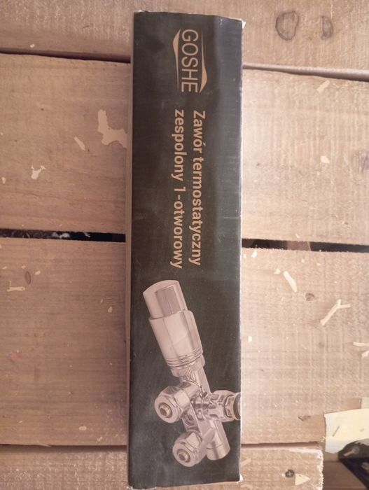 Zawór termostatyczny do grzejnika recznikowego nowy