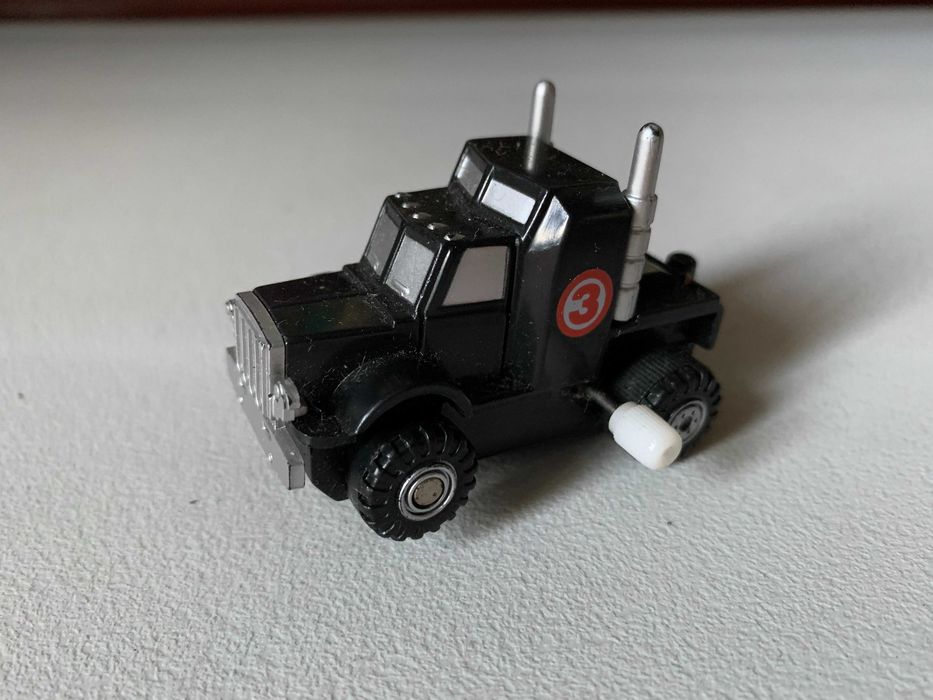 Brinquedo Camião
