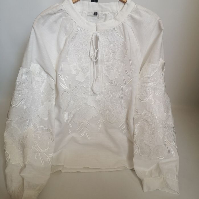 Жіноча біла вишиванка XS, S, M, L