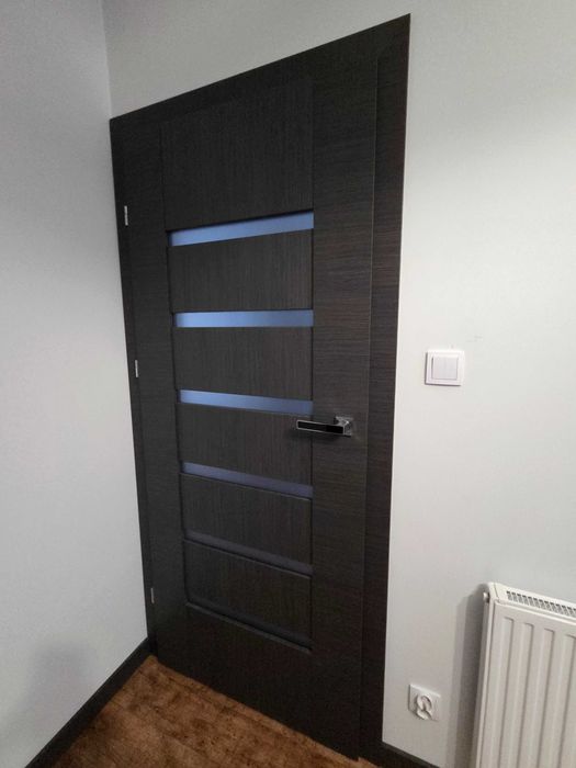 4 pary drzwi wewnętrznych DRE  premium 8 + ościeżnice +klamki