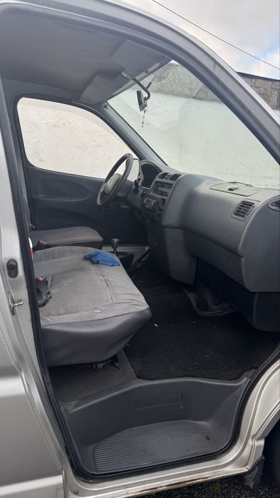 Toyota hiace 6 lugares