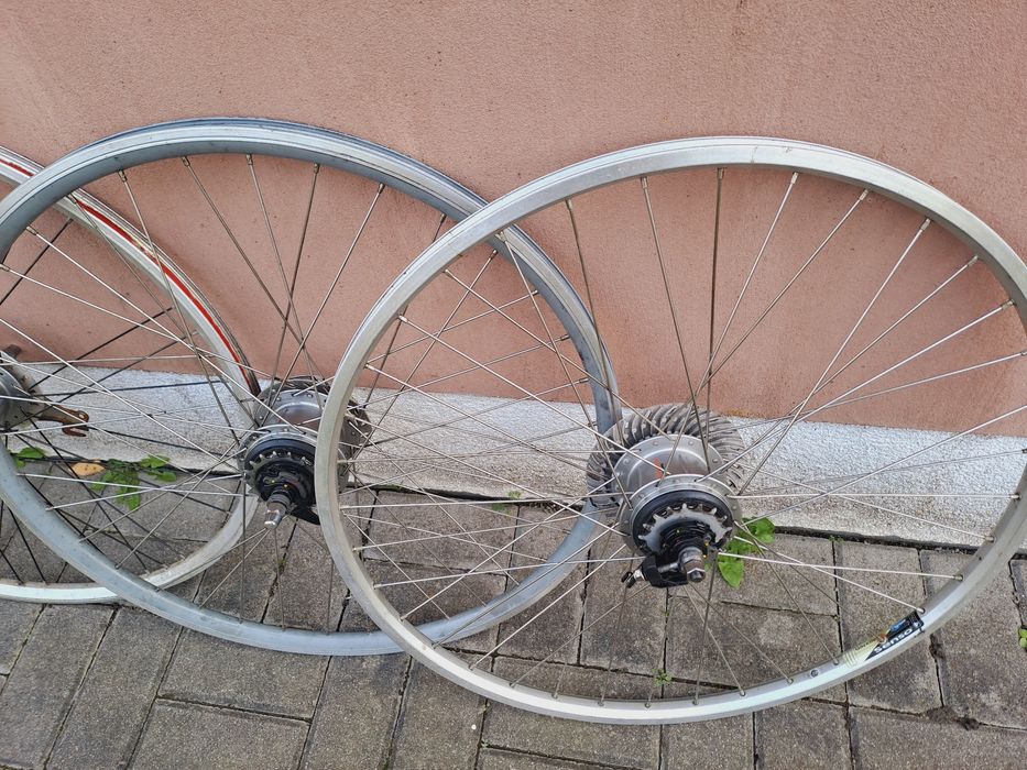 Велосипедні колеса 28" з  планетарною втулкою nexus-8 на ролерних галь