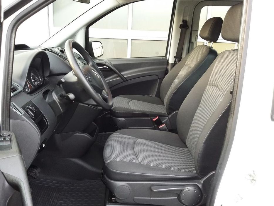 Mercedes Vito...