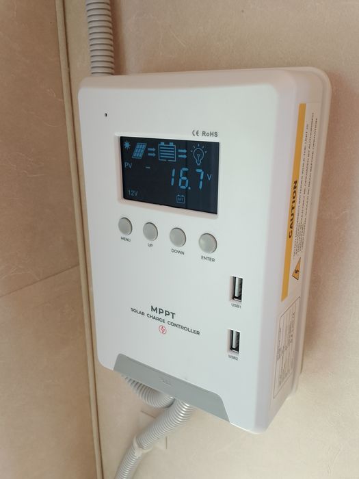 Instalacja off grid PV  kamper przyczepa kempingowa z montażem