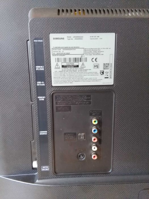 tv samsung 32 cali  UE32M5002AK Led  DVBT-2  HEVC , jak nowy