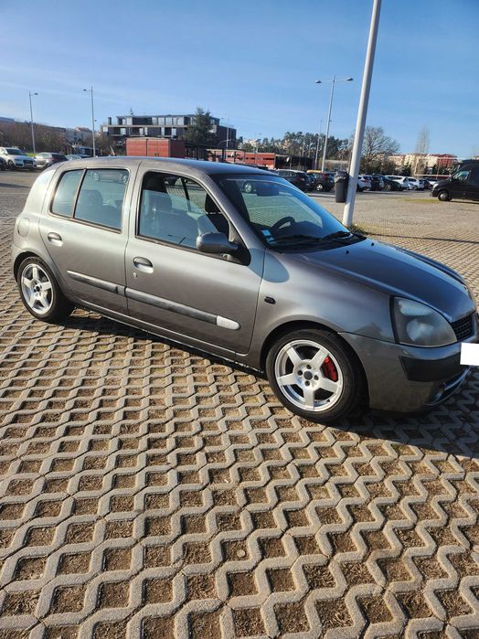 Vende-se Renault Clio II