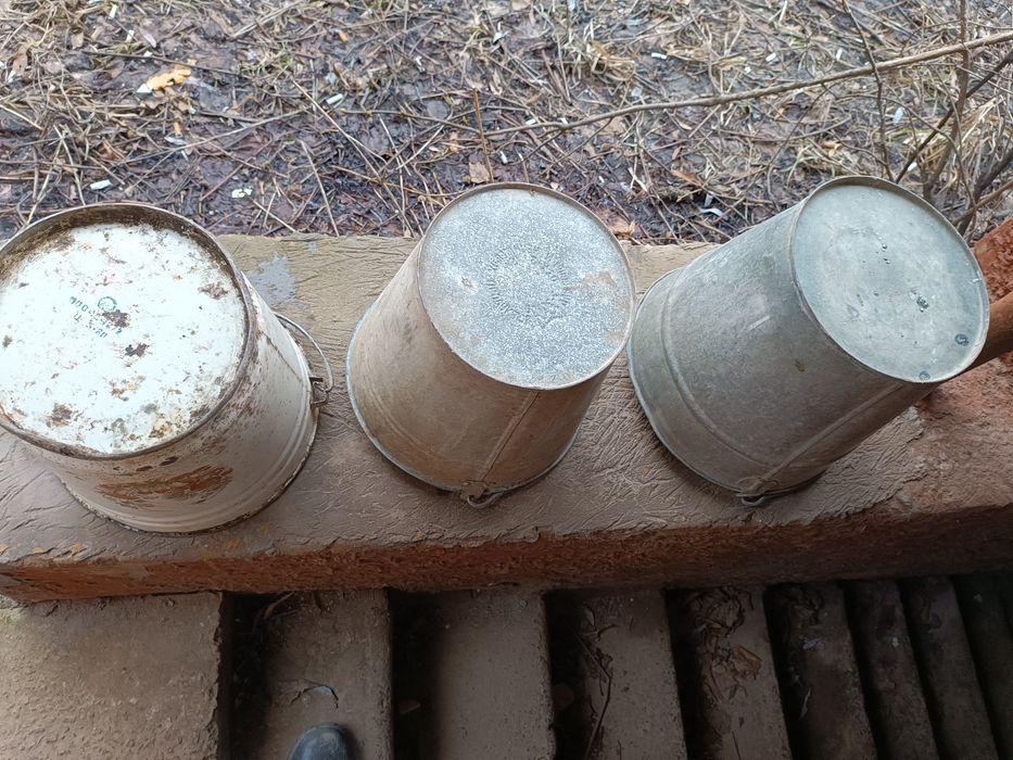 Контейнер пищевой.Кастрюля 2.5 л.Ведра оцинкованные