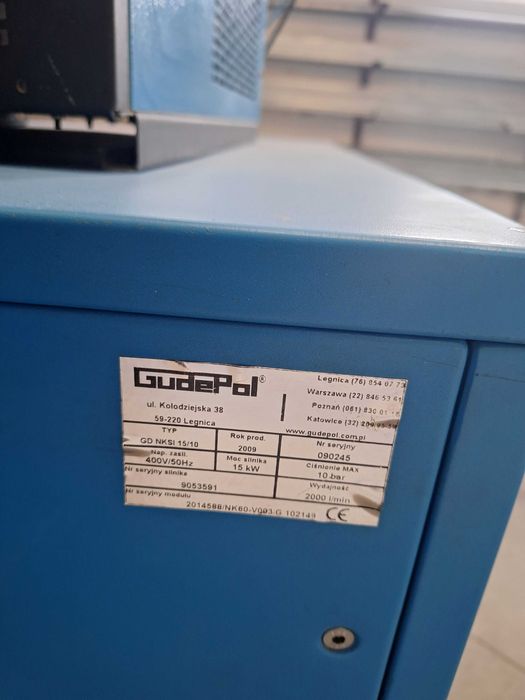 Sprężarka śrubowa 15 kW z osuszaczem