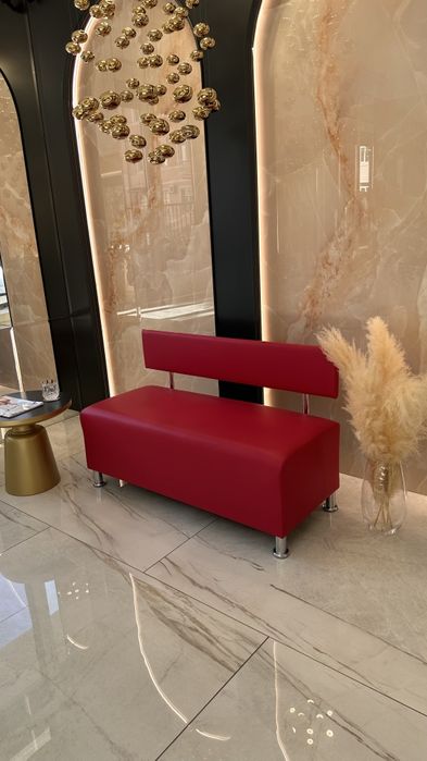 Виготовляємо диванчики очікування в офіс. Диван-банкетка в салон краси