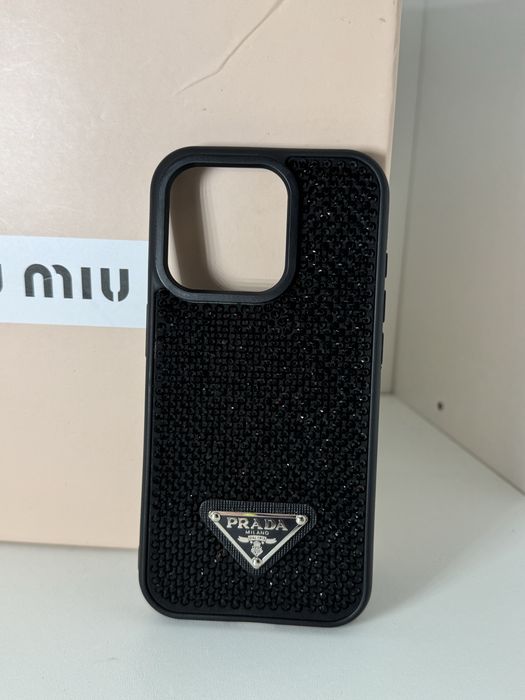 Nowe etui iPhone 15 pro Prada