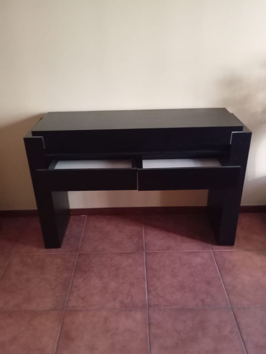 Movel preto bom estado