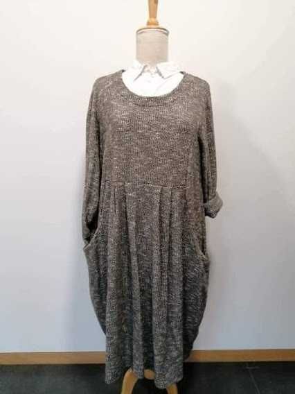Vestidos novos, um de ganga o outro de inverno