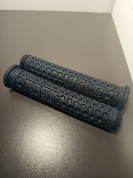 Nowe Gripy Ns hold fast