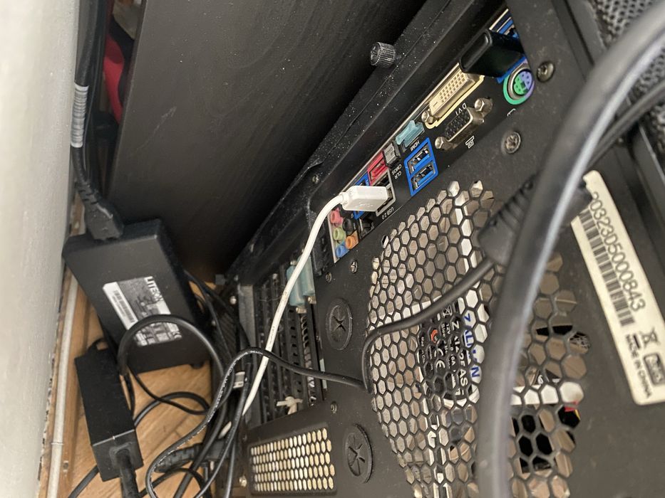 Komputer stacjonarny do gier / pracy — AMD + R9 270X