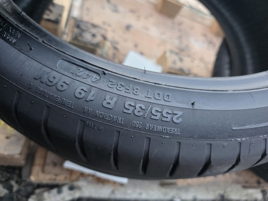 Шини літні пара 255/35 r19  Apollo